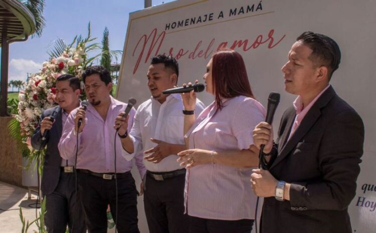  Mi canto llega al cielo, mamá
